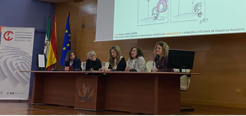 El Campus de Jerez acoge el primero de los talleres divulgativos sobre autocuidado y autodefensa ...