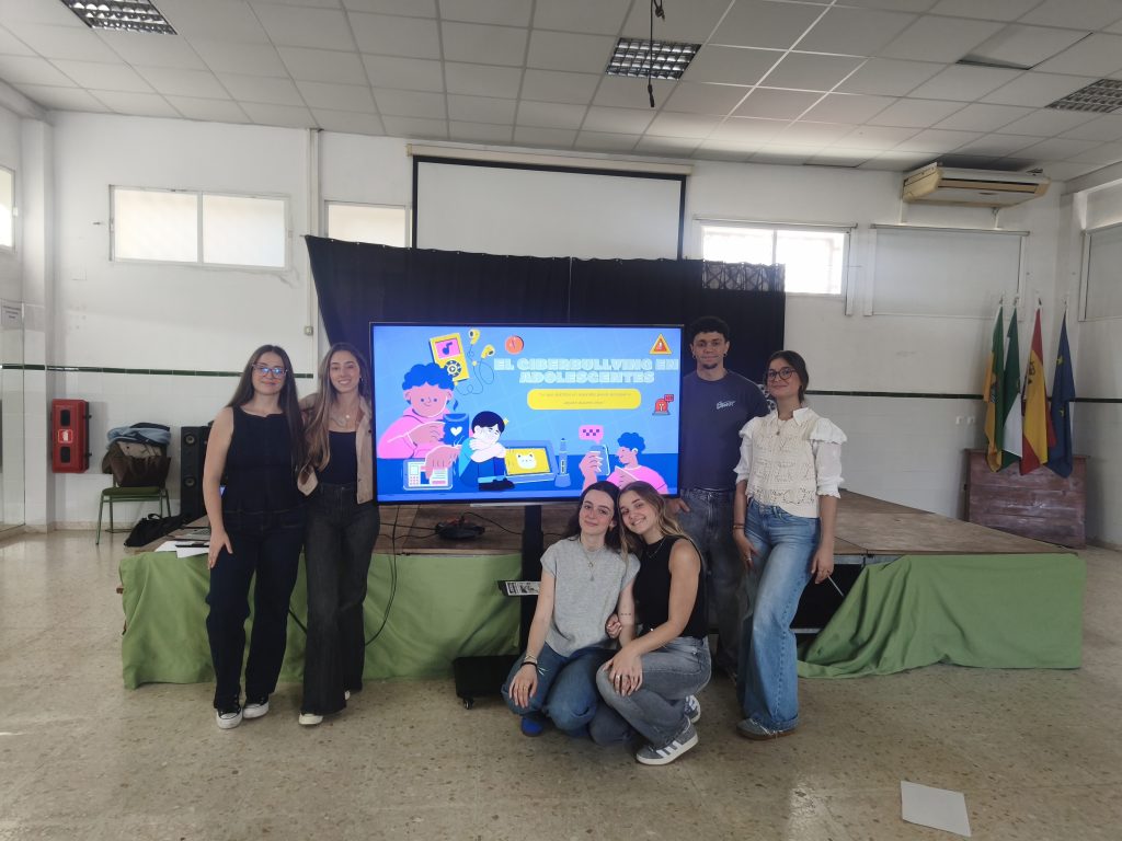 IMG El estudiantado del Grado en Criminología participa en una iniciativa de prevención de ciberdelitos en centros educat...
