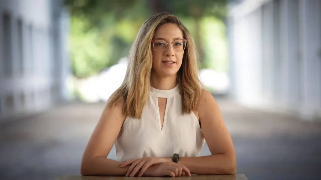 La investigadora del IAIC, Mariana Solari, es entrevistada por el Diario de Cádiz como experta en entornos digitales